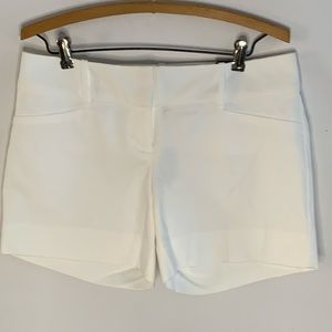 The Limited white tailored short with 5" inseam Size 4